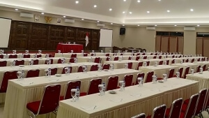 ruang meeting pelangi hotel